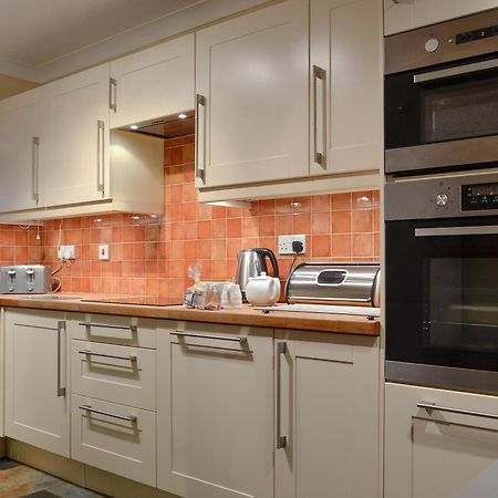 Three Rivers Cottage Pontneddfechan 外观 照片