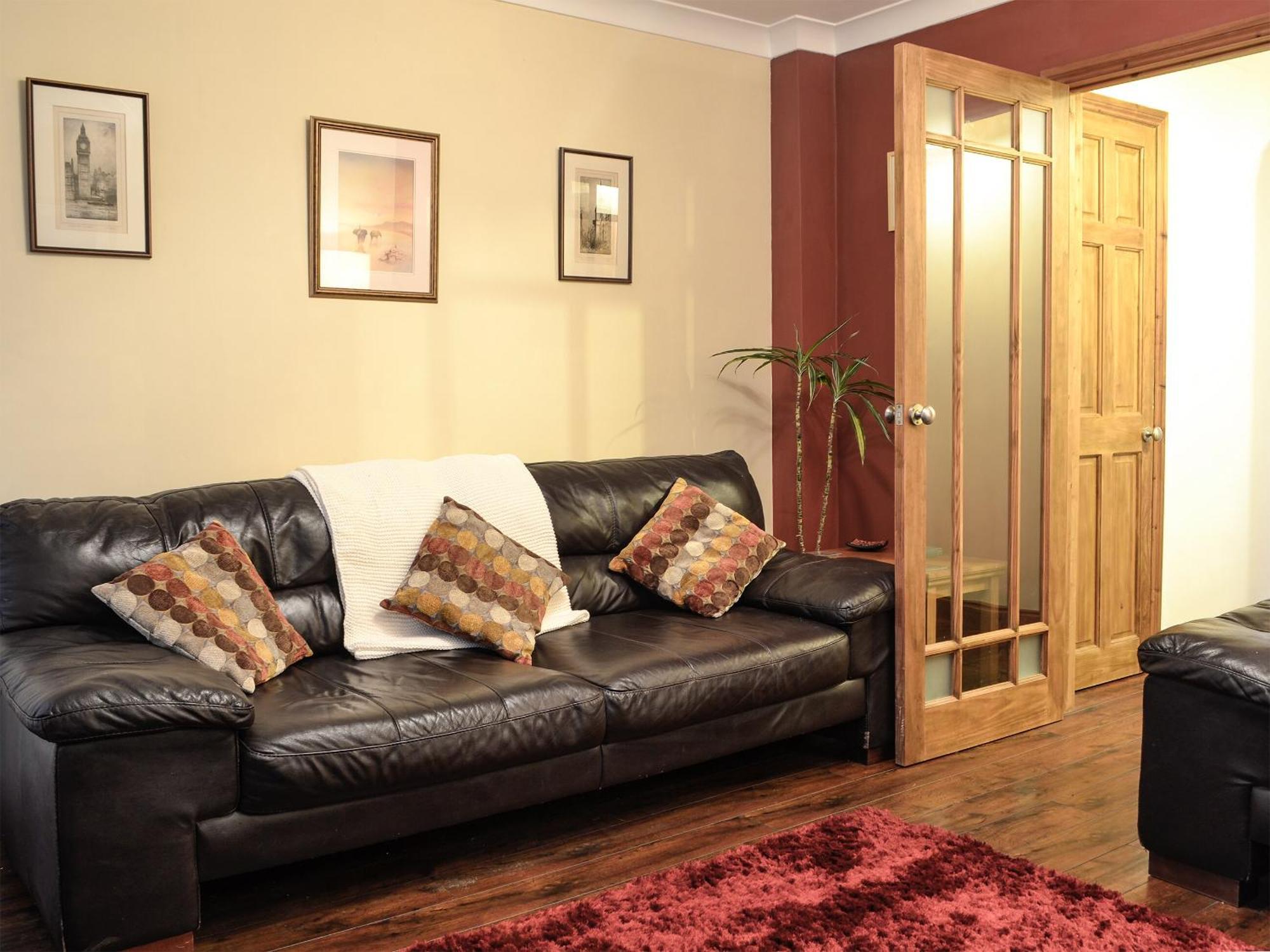 Three Rivers Cottage Pontneddfechan 外观 照片